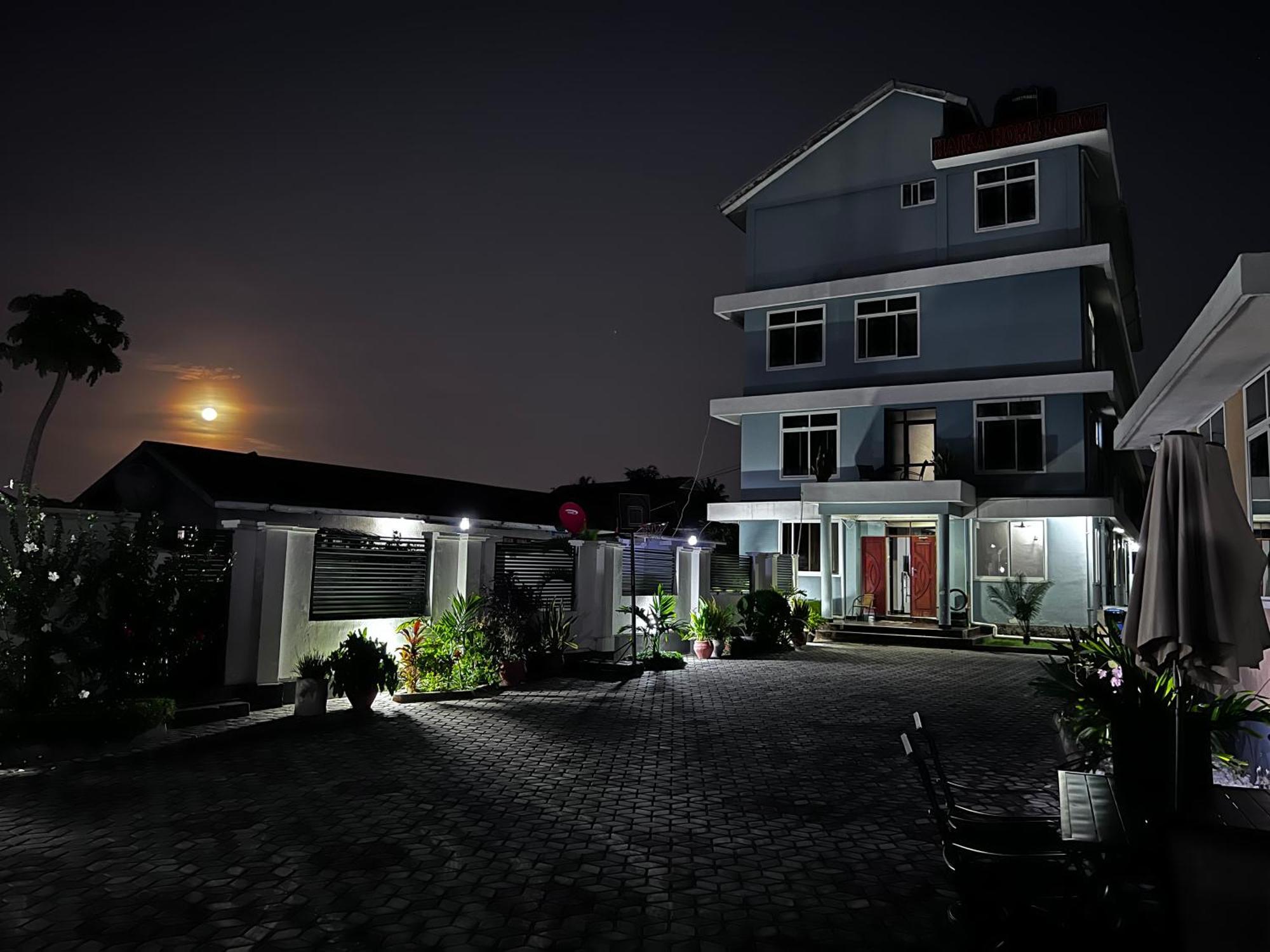 Haika Home Lodge Dar es Salaam Exterior photo